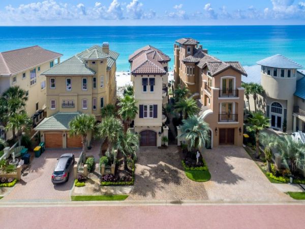 Four Bedroom Luxury Vacation Home in Destin Full Gulf Views