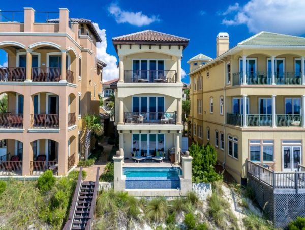 Four Bedroom Luxury Vacation Home in Destin Full Gulf Views