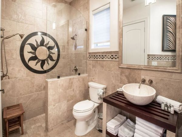 Four Bedroom Luxury Vacation Home in Destin Full Gulf Views