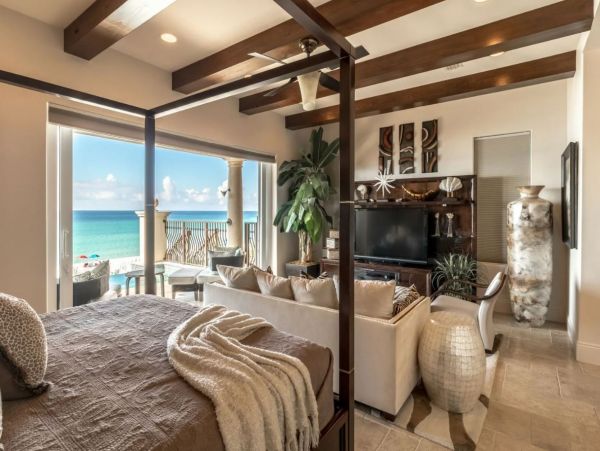 Four Bedroom Luxury Vacation Home in Destin Full Gulf Views