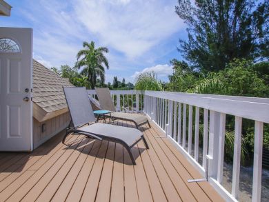 Three Bedroom Vacation Home Sleeps 8 Short Walk to Beach