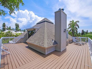 Three Bedroom Vacation Home Sleeps 8 Short Walk to Beach