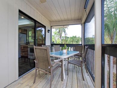 Three Bedroom Vacation Home Sleeps 8 Short Walk to Beach