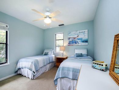 Three Bedroom Vacation Home Sleeps 8 Short Walk to Beach