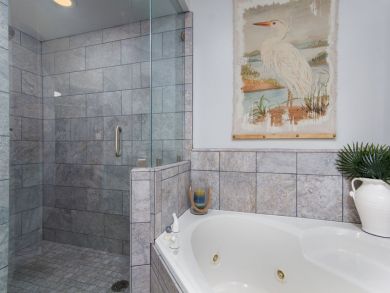 Tub in Bathroom