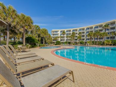 Pool with Loungers Pool with Loungers