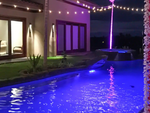 Luxury Six Bedroom Vacation Villa Sleeps 14 Guests with Pool