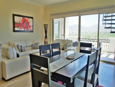 Dining Table & Chairs