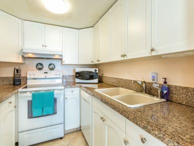 Great Value Lahaina Rental Two Bedroom One Bathroom Sleeps 6