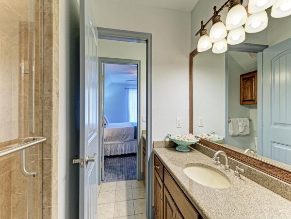 Anna Maria Island Luxury 4 Bedroom Vacation Home Sleeps 8