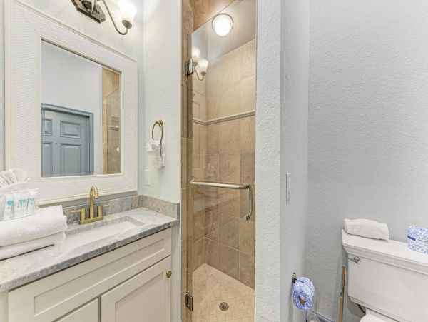 Anna Maria Island Luxury 4 Bedroom Vacation Home Sleeps 8