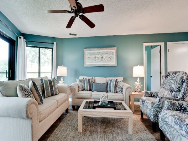 Anna Maria Island Two Bedroom Condo Sleeps 8 Walk to Beach