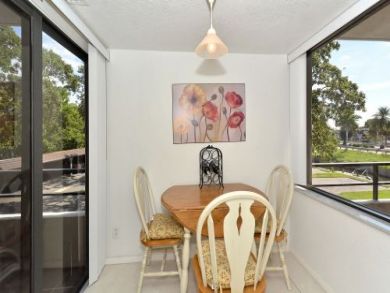 Balcony with Table & Chairs