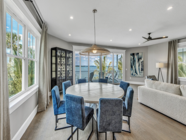 Luxury Anna Maria Vacation Bay to Beach Home Sleep 11