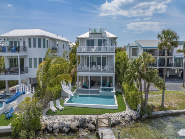 Luxury Anna Maria Vacation Bay to Beach Home Sleep 11