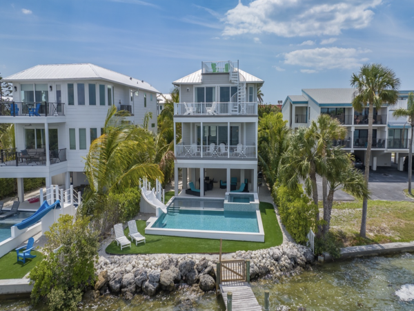 Luxury Anna Maria Vacation Bay to Beach Home Sleep 11