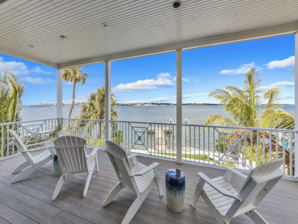 Luxury Anna Maria Vacation Bay to Beach Home Sleep 11