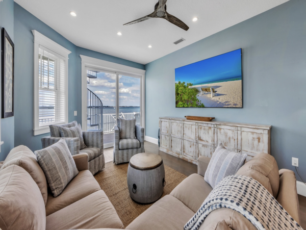 Luxury Anna Maria Vacation Bay to Beach Home Sleep 11