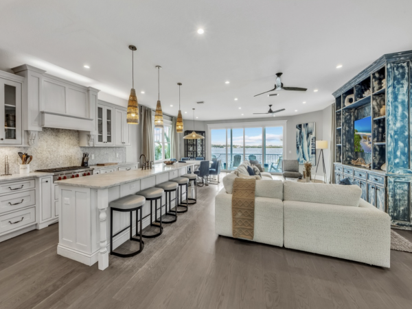 Luxury Anna Maria Vacation Bay to Beach Home Sleep 11