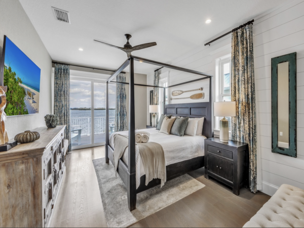 Luxury Anna Maria Vacation Bay to Beach Home Sleep 11