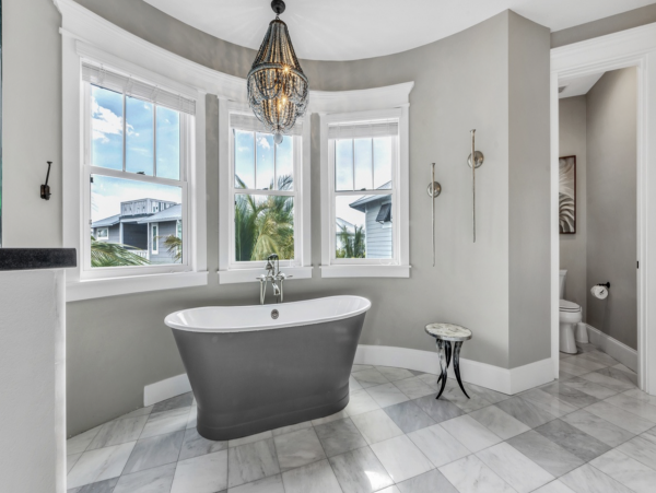 Luxury Anna Maria Vacation Bay to Beach Home Sleep 11