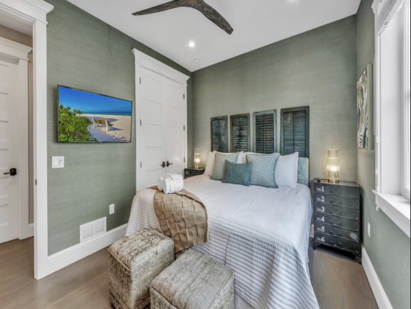 Luxury Anna Maria Vacation Bay to Beach Home Sleep 11