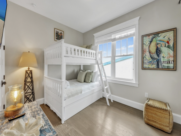 Luxury Anna Maria Vacation Bay to Beach Home Sleep 11