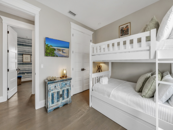 Luxury Anna Maria Vacation Bay to Beach Home Sleep 11
