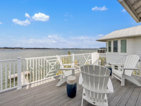 Luxury Anna Maria Vacation Bay to Beach Home Sleep 11