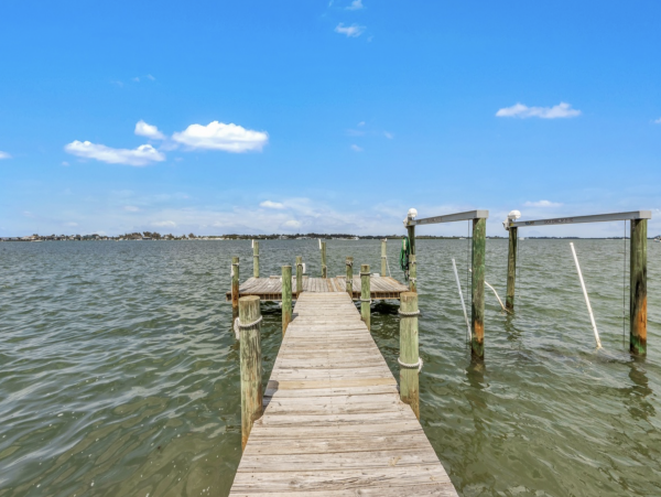 Luxury Anna Maria Vacation Bay to Beach Home Sleep 11