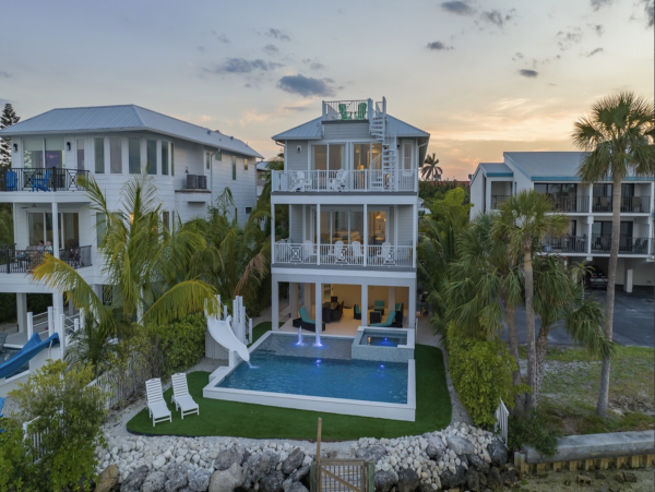 Luxury Anna Maria Vacation Bay to Beach Home Sleep 11