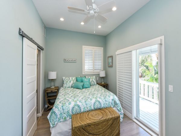 Anna Maria Five Bedroom Vacation Home Private Pool Sleeps 14