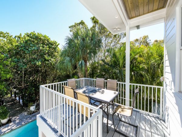 Anna Maria Five Bedroom Vacation Home Private Pool Sleeps 14