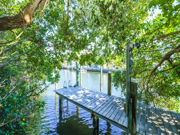 Anna Maria Five Bedroom Vacation Home Private Pool Sleeps 14