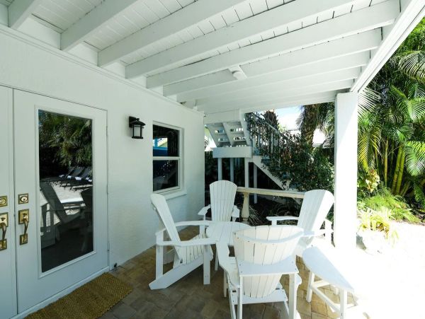 Anna Maria Five Bedroom Vacation Home Private Pool Sleeps 14