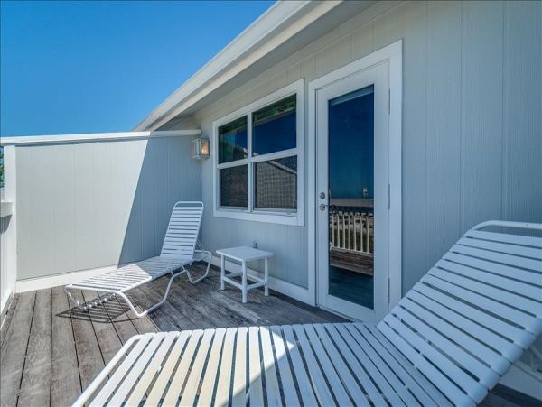 Two Bedroom Beach Condo Community Pool Sleeps Five Guests