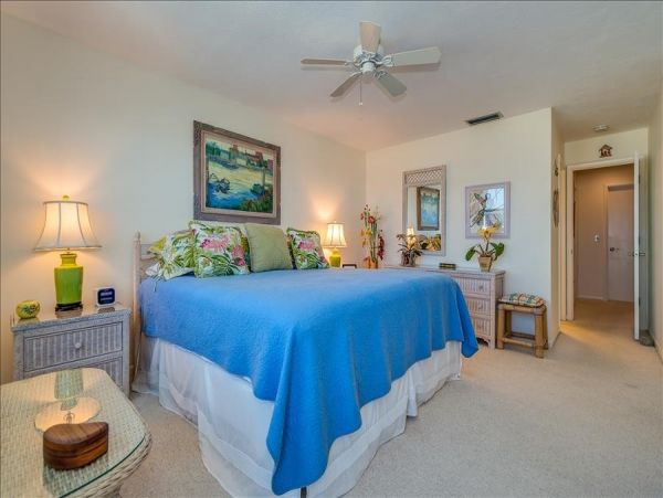 Two Bedroom Beach Condo Community Pool Sleeps Five Guests