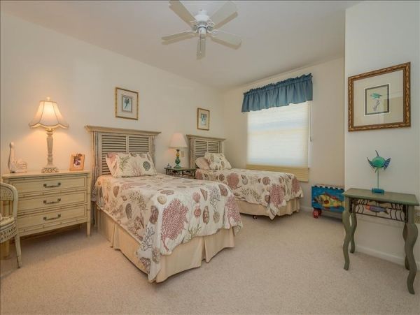 Two Bedroom Beach Condo Community Pool Sleeps Five Guests