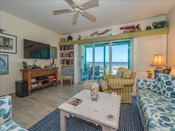 Two Bedroom Beach Condo Community Pool Sleeps Five Guests