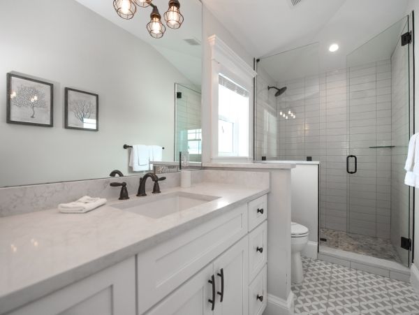Four Bedroom Plus Den Vacation Rental Home with Private Pool
