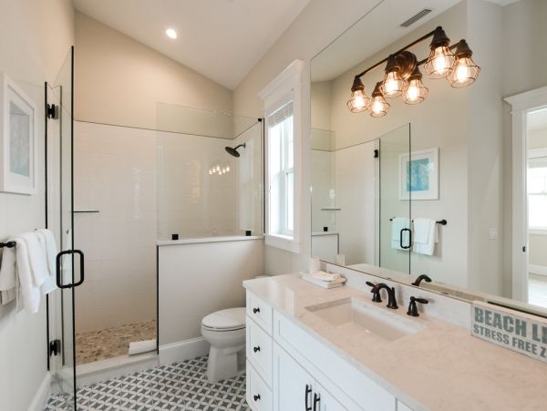 Four Bedroom Plus Den Vacation Rental Home with Private Pool