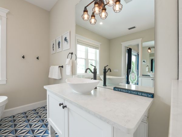 Four Bedroom Plus Den Vacation Rental Home with Private Pool