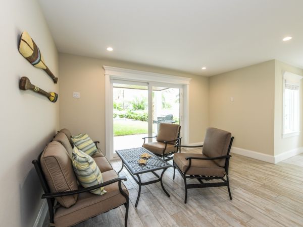 Four Bedroom Plus Den Vacation Rental Home with Private Pool