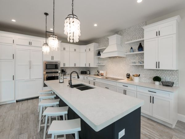 Four Bedroom Plus Den Vacation Rental Home with Private Pool