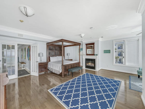 Luxury Seven Bedroom Beach Villa with Private Pool Sleeps 25