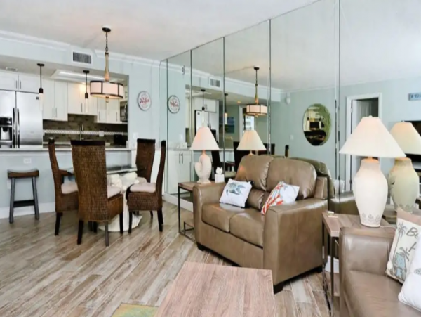 Two Bedroom Beach Condo Sleeps 6 in Siesta Key