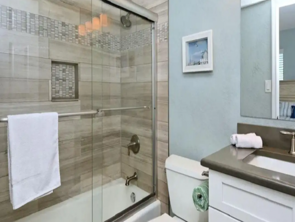 Two Bedroom Beach Condo Sleeps 6 in Siesta Key