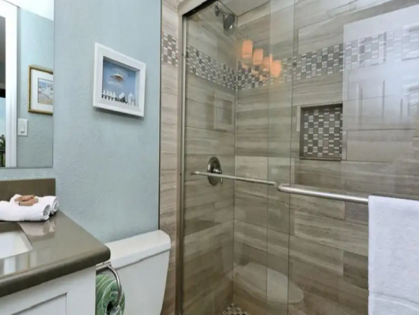 Two Bedroom Beach Condo Sleeps 6 in Siesta Key