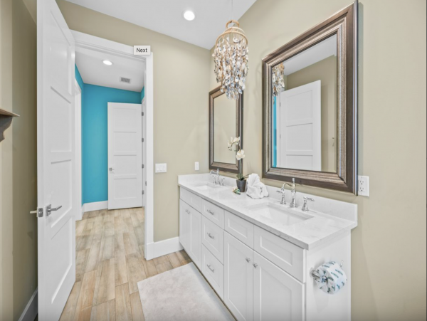 Newly Constructed Home Only 2 Blocks from the Beach!