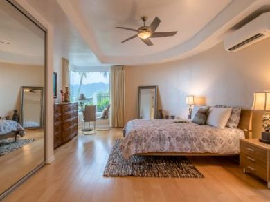 Four Bedroom Vacation Home with Private Pool Sleeps Eight